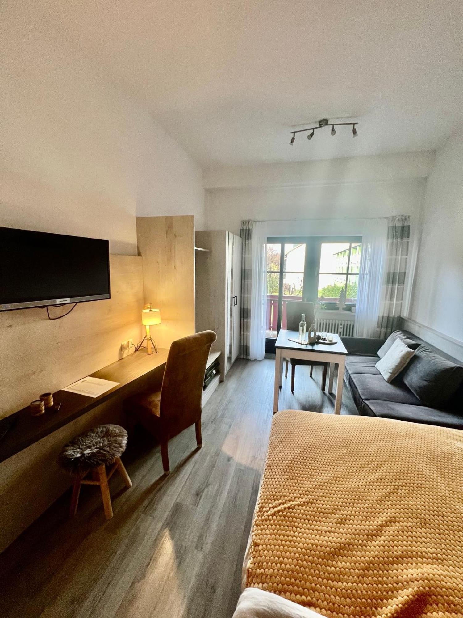 באד גריסבאך Wunderschoenes Apartment Mit Bademantelgang Zur Wohlfuehltherme מראה חיצוני תמונה