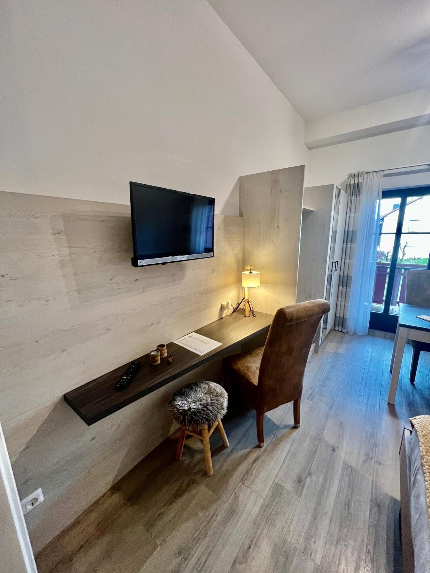 באד גריסבאך Wunderschoenes Apartment Mit Bademantelgang Zur Wohlfuehltherme מראה חיצוני תמונה
